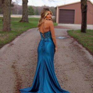 Elegant Strappy Back Satin Evening Dress in Teal
